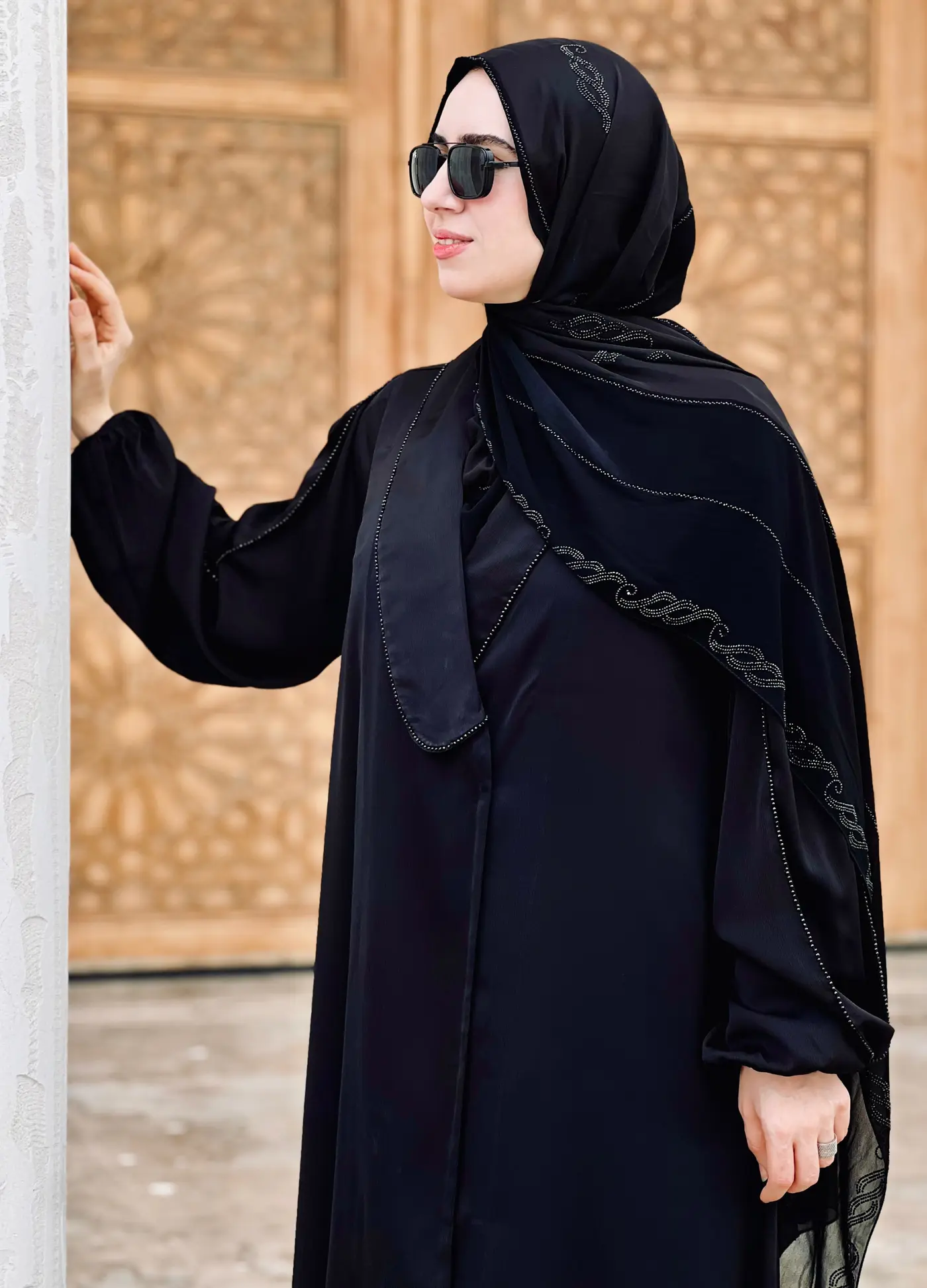 Abaya Sahar